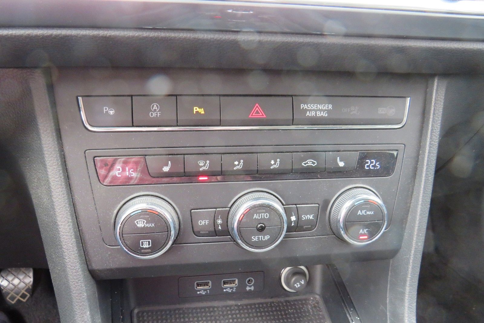 Fahrzeugabbildung SEAT Ateca Style CLIMATRONIC SITZH. PDC ACC GJ-REIFEN