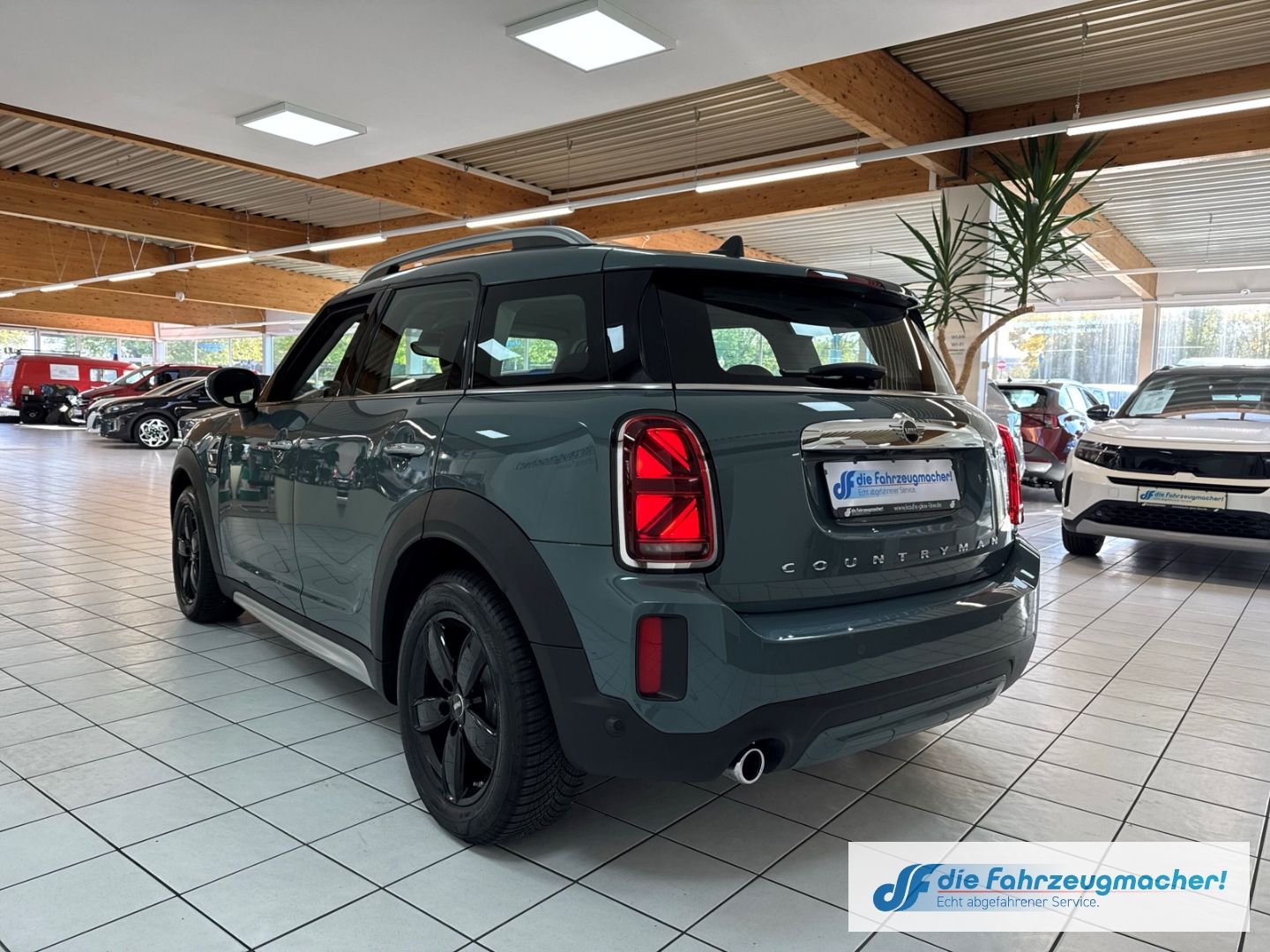 Fahrzeugabbildung MINI Cooper Countryman One Classic Trim Navi LED Blen
