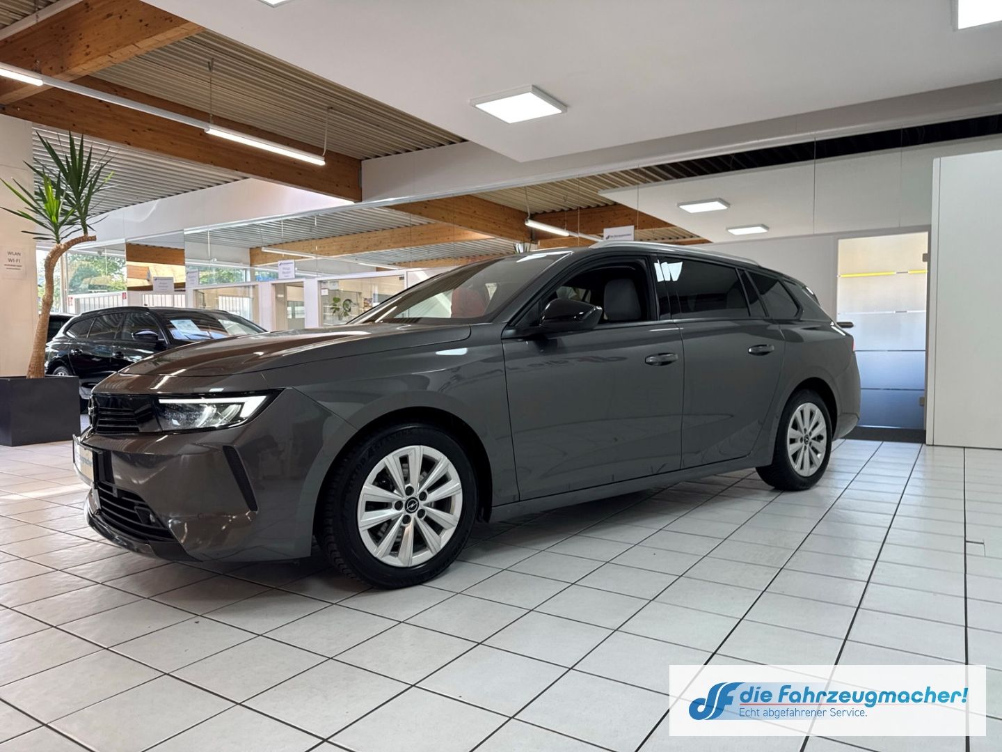 Fahrzeugabbildung Opel Astra L Sports Tourer Elegance 1.5 D EU6e Navi L