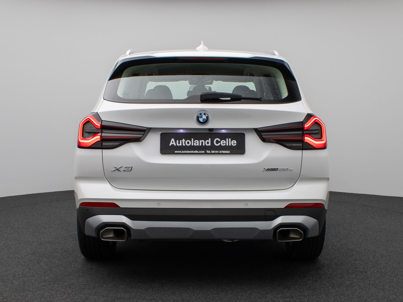 Fahrzeugabbildung BMW X3 xD30e Kamera HUD DAB Lenkrhzg Alarm AHK Sport
