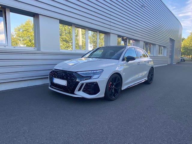 Audi RS 3 Sportback/B&O/280km/h /Abgas/Design