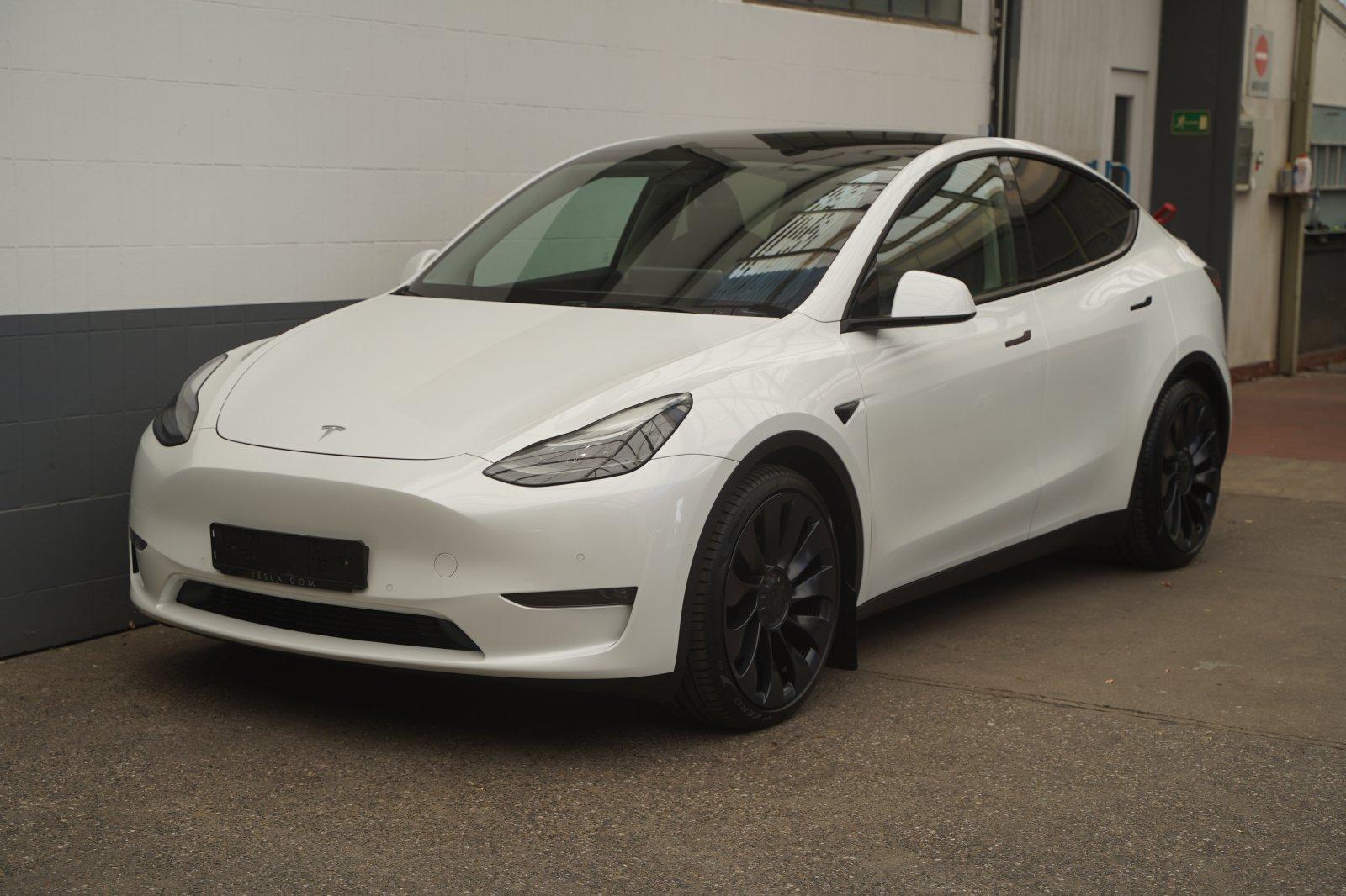 Tesla Model Y Performance *Mwst. ausweisbar*