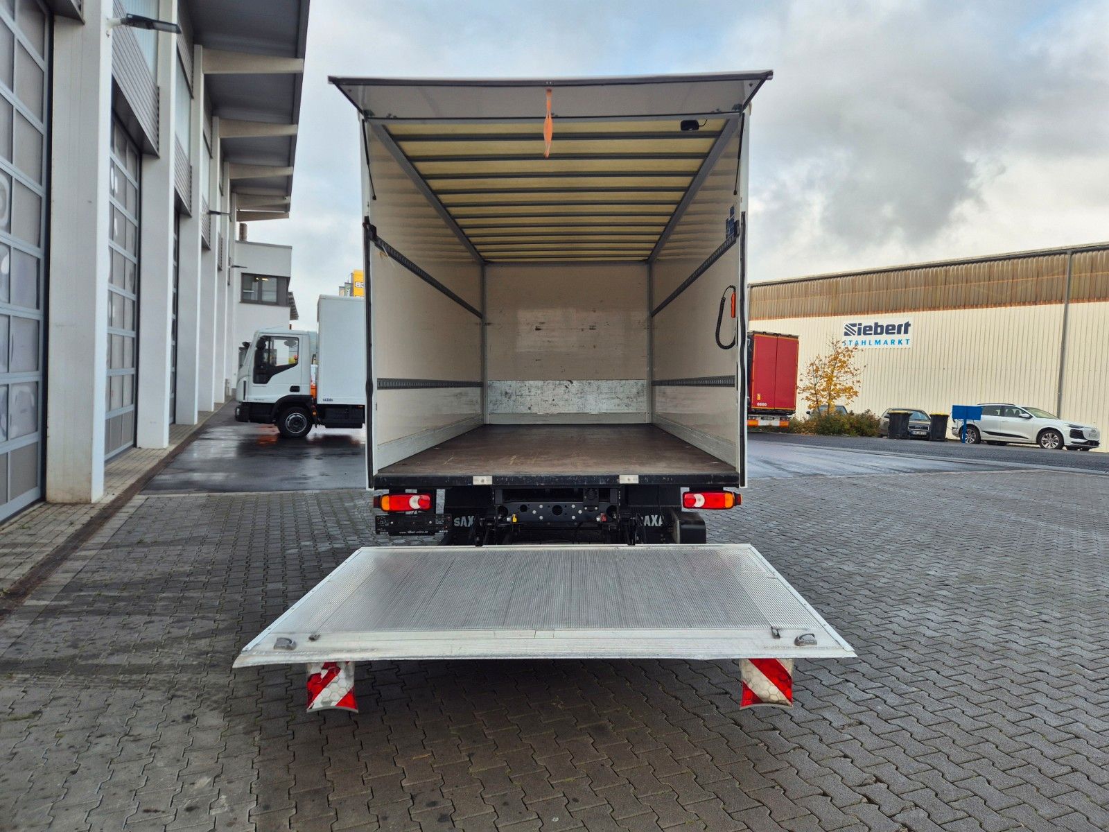 Fahrzeugabbildung Iveco Eurocargo 75-210 Koffer LBW