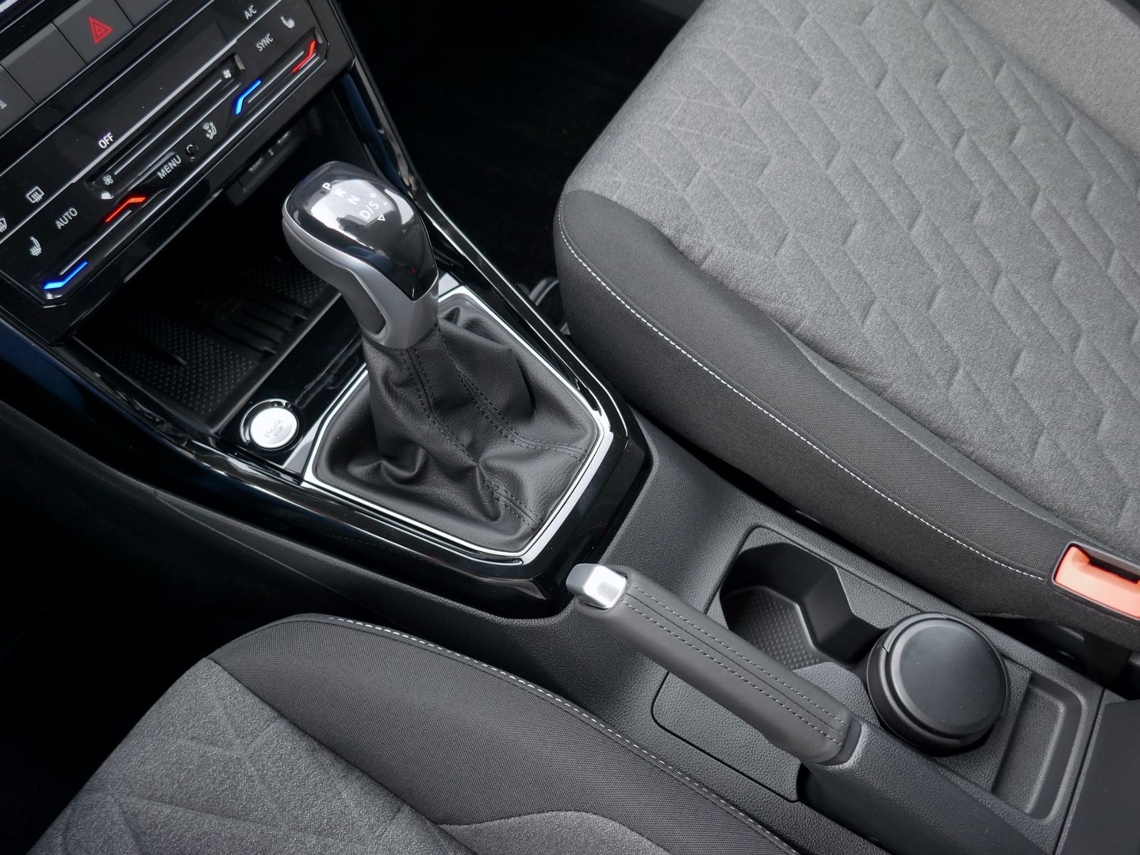 Fahrzeugabbildung Volkswagen T-Cross Life 1.0 TSI DSG | LED ACC