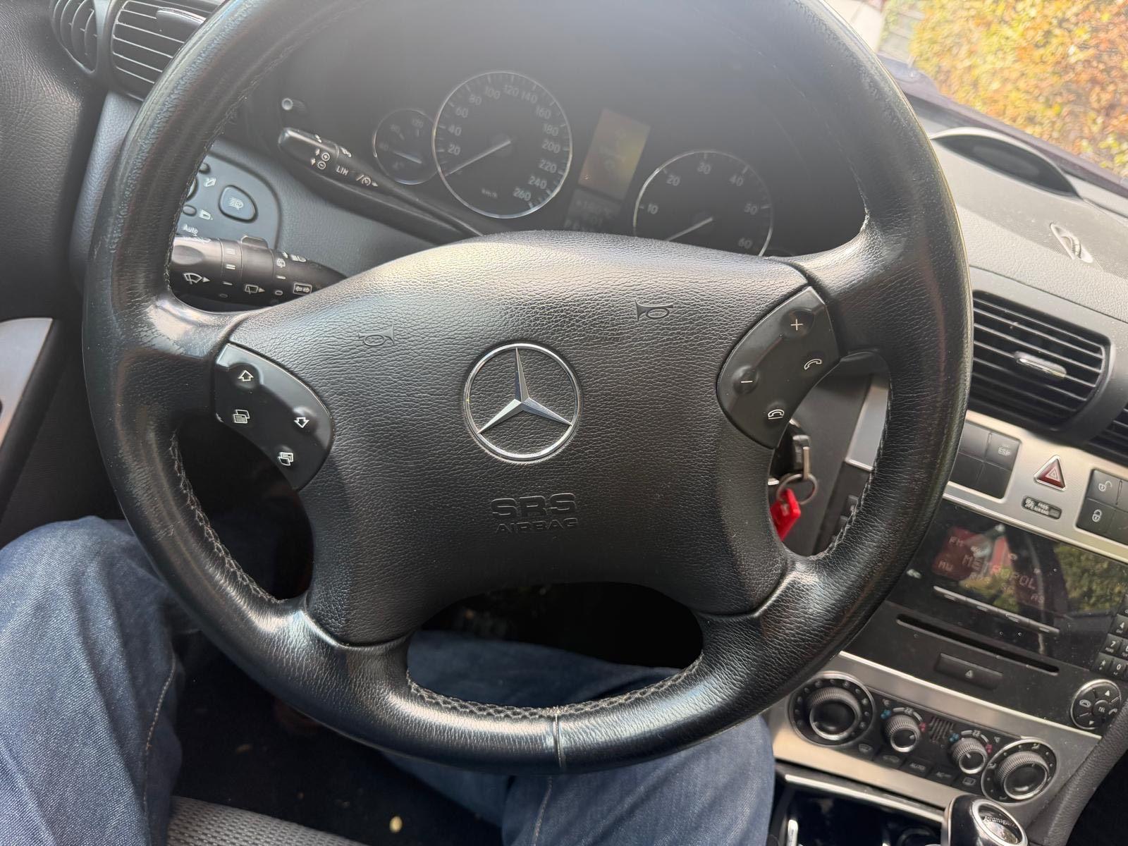 Mercedes-Benz C200 2004 — photo 5