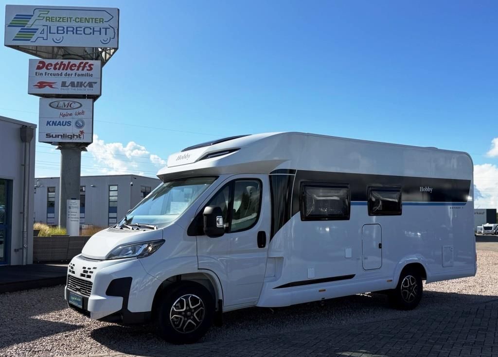 Fahrzeug Übersicht 1 Fahrzeugabbildung Hobby ONTOUR T 700 F Verfüg./Sparen Sie 15.807,- €