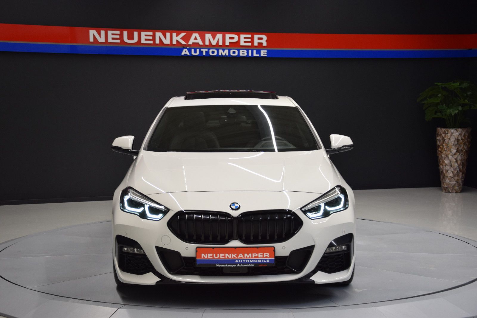 Fahrzeugabbildung BMW 218 i Gran Coupé M Sport H&k Pano HuD Leder ACC