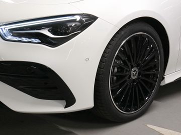 Mercedes CLA 180 - 4