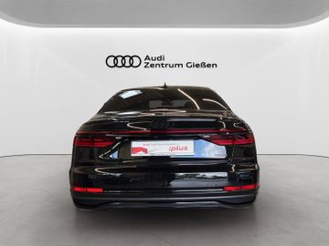 Audi A8 - 4