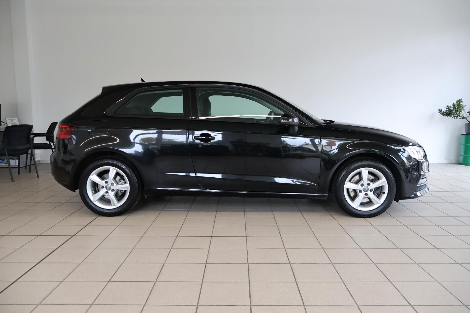 Audi A3 ambition Bi-Xenon Navi Tempomat PDC