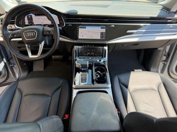 Audi Q8 - 11