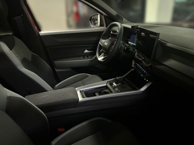 Fahrzeugabbildung Dacia Bigster EXTREME HYBRID 155 El. Panodach Navi Dig