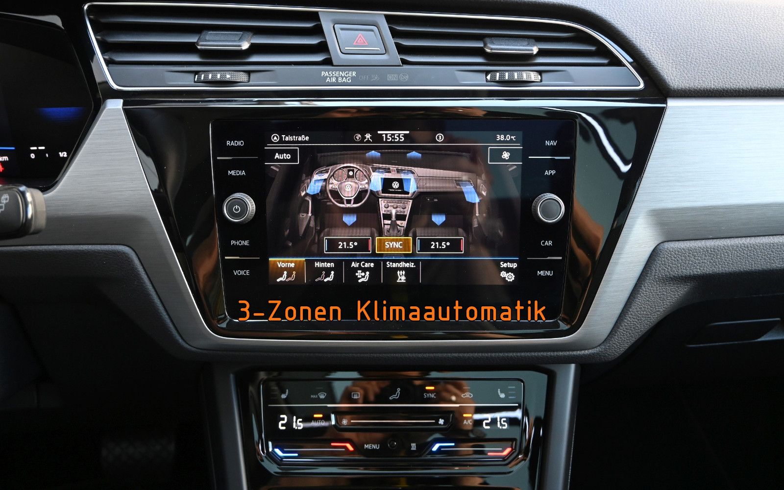 Fahrzeugabbildung Volkswagen Touran 1.5 TSI DSG °ACC°AHK°PANO°STHZ°DYNAUDIO°