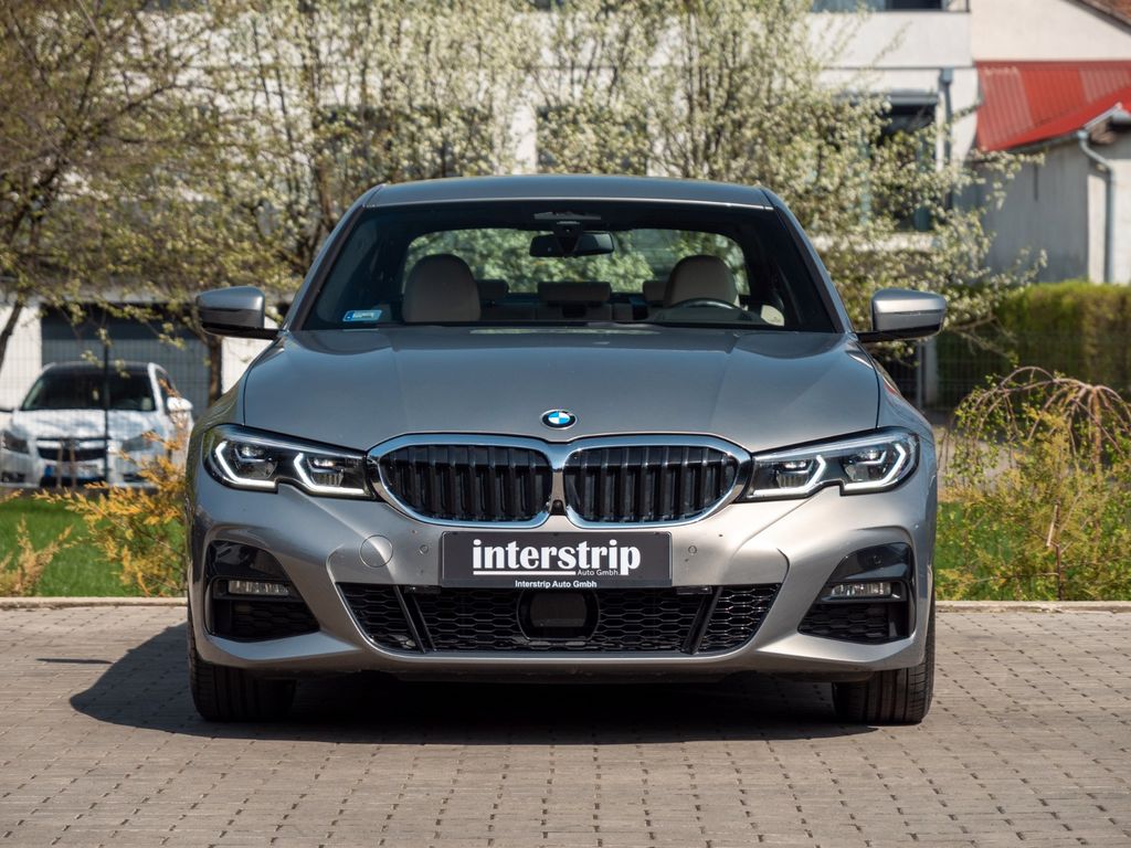 BMW 330 – 2 / 32