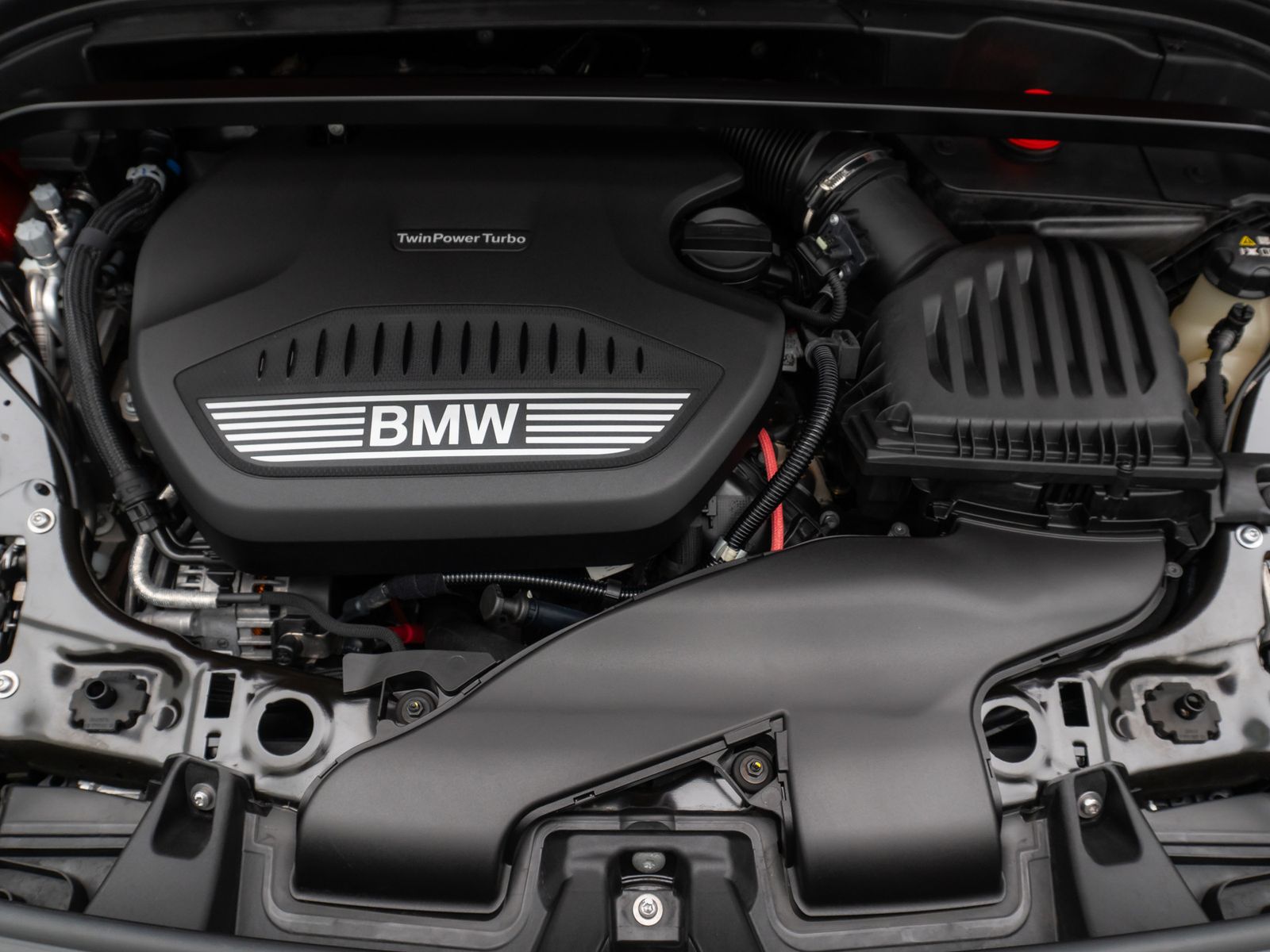 Fahrzeugabbildung BMW X2 xD25d M Sport Panoram Kamera HUD DAB HiFi 20"