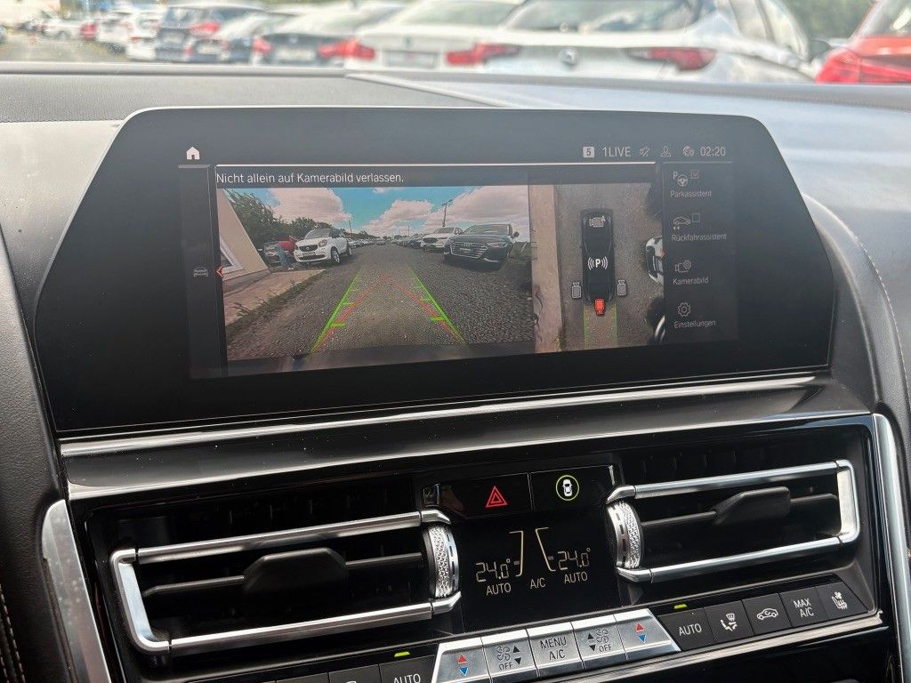 Fahrzeugabbildung BMW M850i xDrive GranCoupé M SPORTPAKET Navi Leder