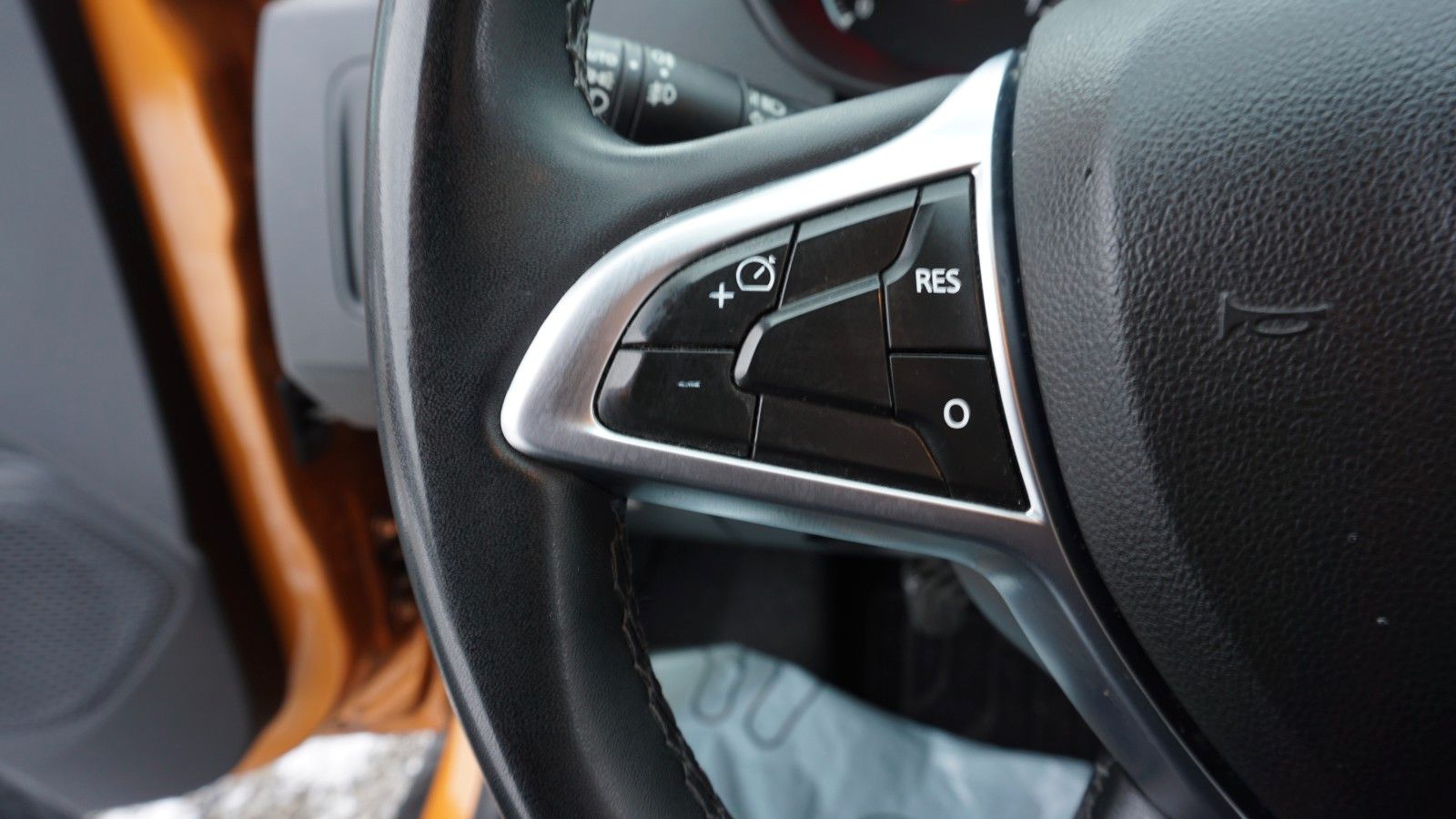 Fahrzeugabbildung Dacia Duster Adventure AHK,Scheckheft,Leder,LED,Navi