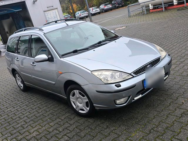 Ford Focus ghia 1.8 AHK Klima Neu Service ...