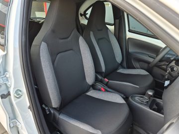 Toyota Aygo (X) - 12