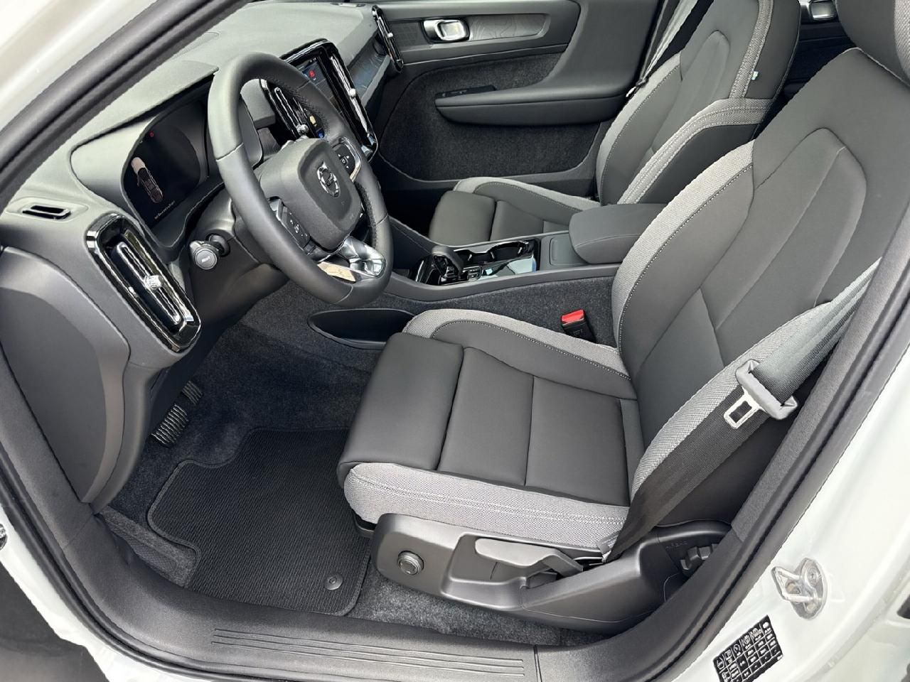 Fahrzeugabbildung Volvo C40 Plus Single Engine Extended Range RWD