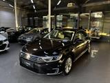 Volkswagen Passat 1.4 TSI Hybrid GTE LED Virtual Massage AC - Volkswagen Passat mit Hybrid-Antrieb: Limousine