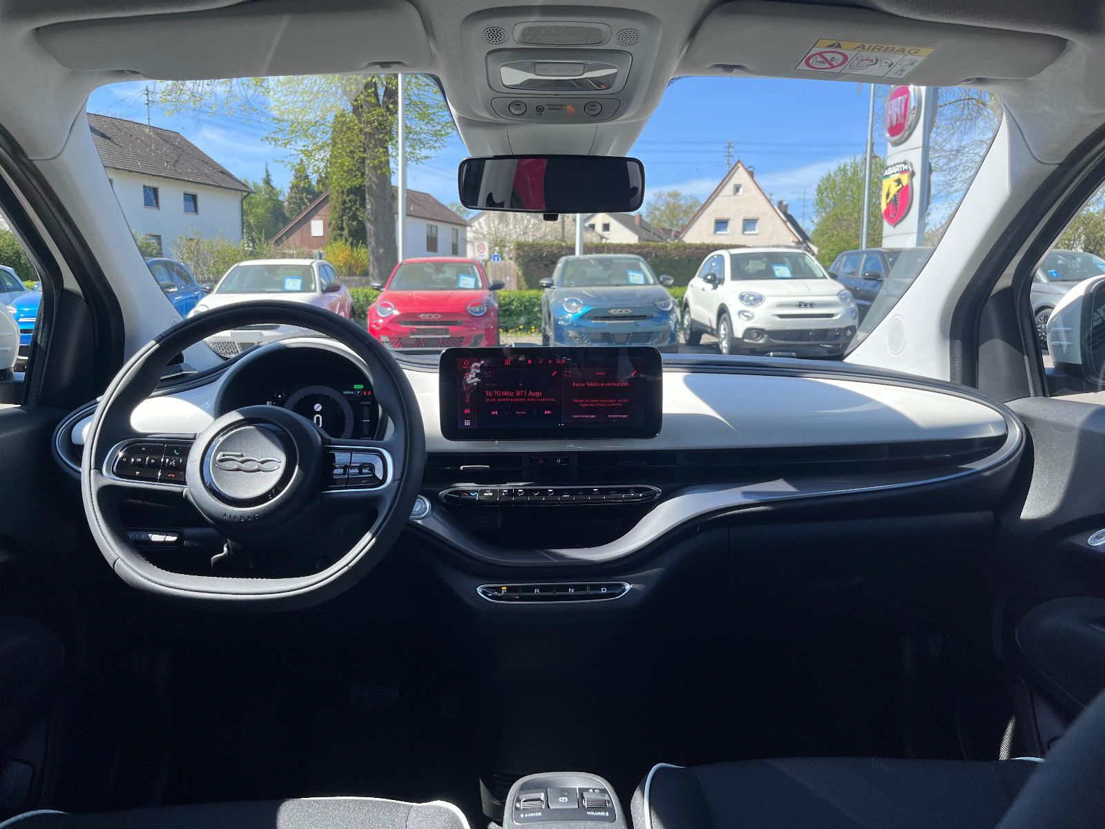 Fahrzeugabbildung Fiat 500E