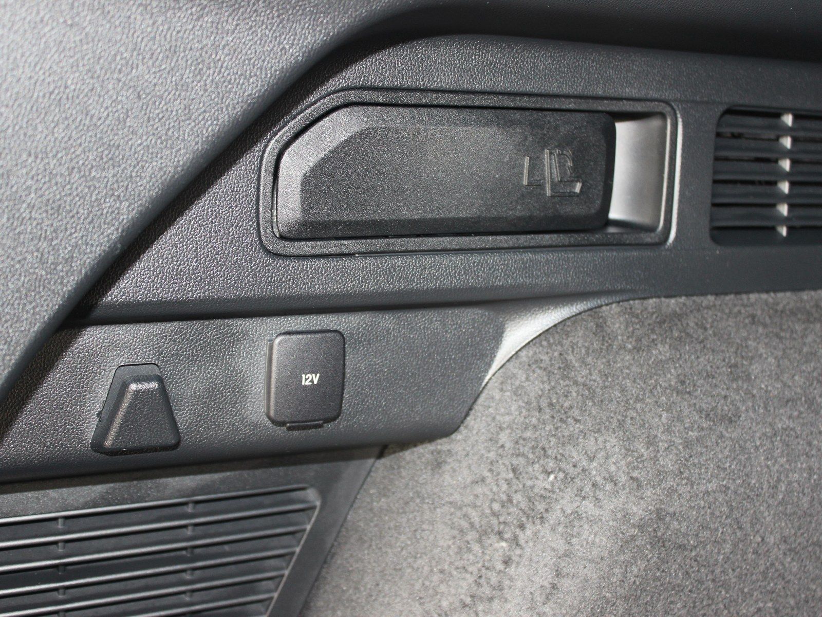 Fahrzeugabbildung Ford Kuga Plug-In Hybrid ST-Line X 2,5 Duratec