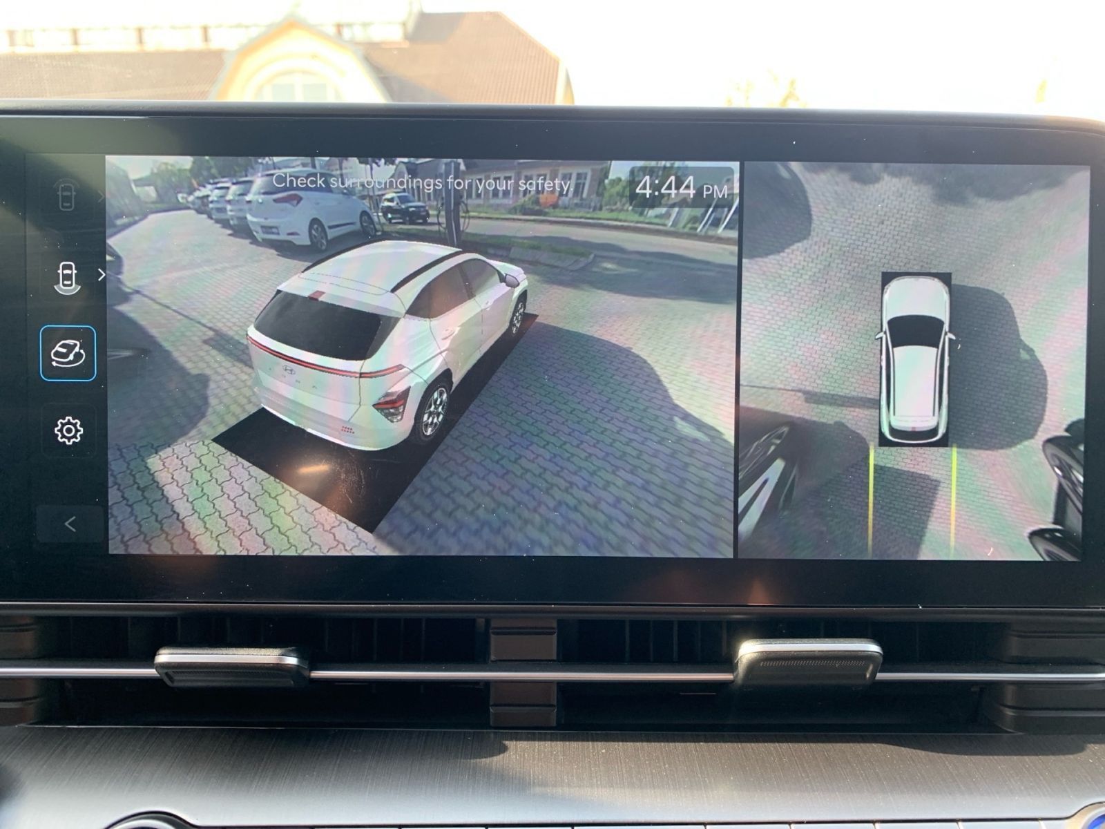 Fahrzeugabbildung Hyundai KONA Prime Elektro 65,4 kWh BOSE Sitz 19Zoll