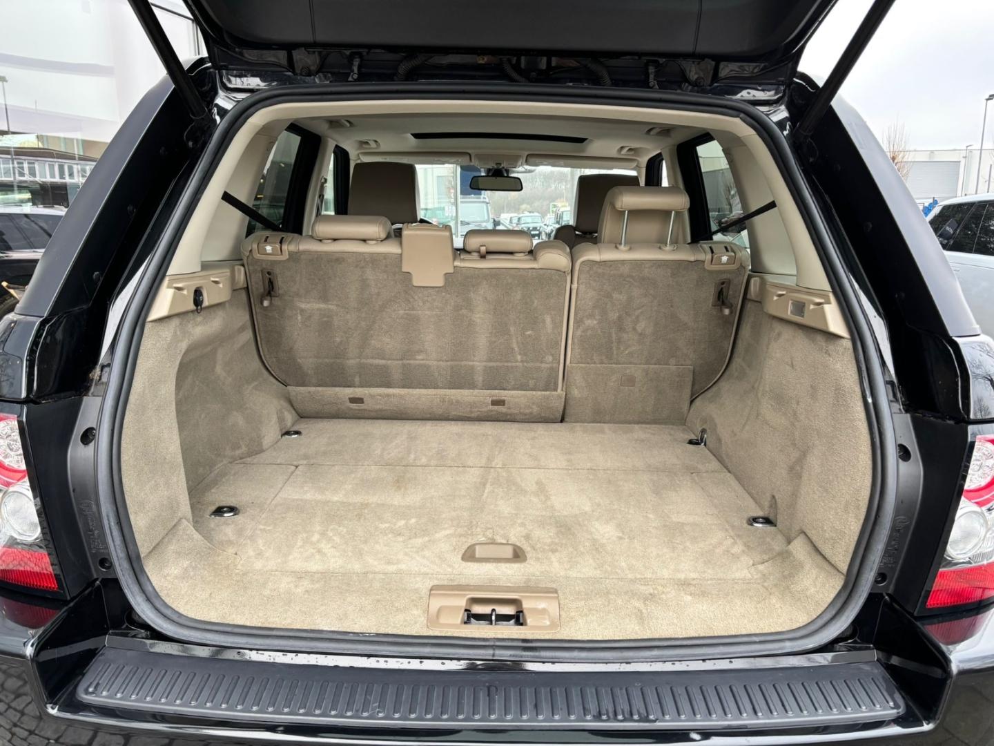 Land Rover Range Rover Sport L320 5.0 V8 HSE Luxury