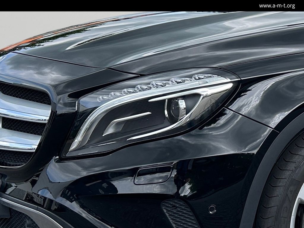 MERCEDES-BENZ GLA 200 Urban*AHK*Bi-Xenon*PTS*Navi*Sitzh.*18&quot