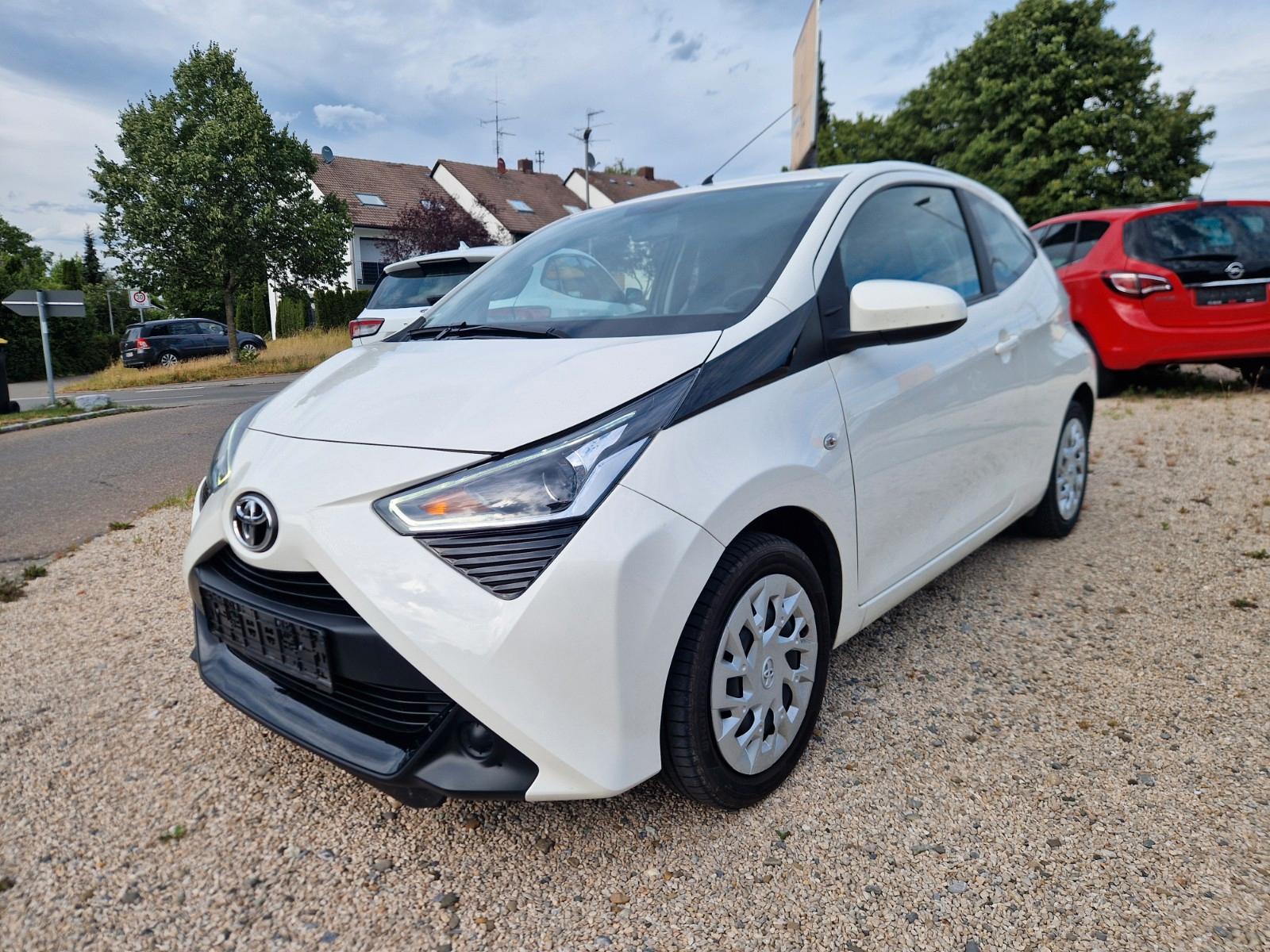Toyota Aygo (X)AYGO X-PLAY 1.HAND/KLIMA/BERGANF./PDC/SR&WR