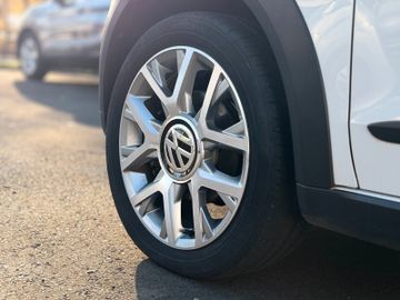 Volkswagen Up! cross*