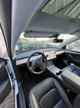 Tesla Model Y Long Range Dual Motor AWD Long Range - Tesla Model Y in Hamburg