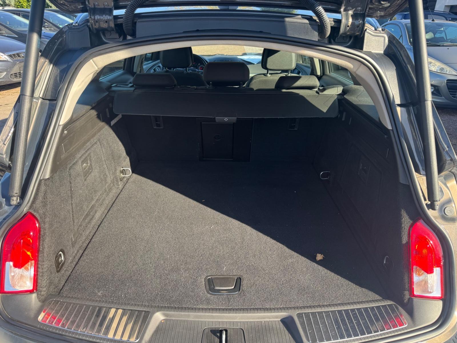 Opel Insignia 2015 — photo 20
