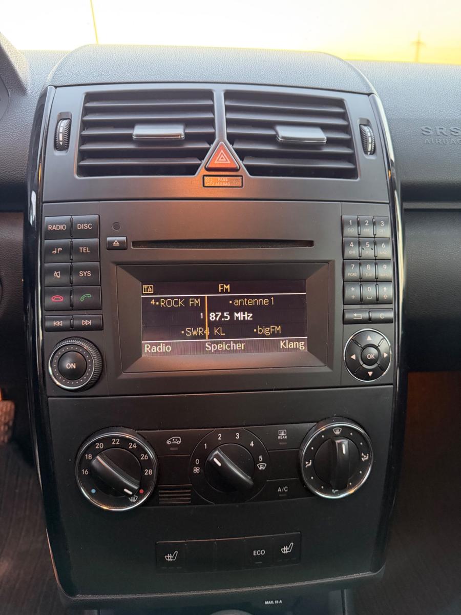 Mercedes-Benz A160 2011 — photo 8