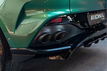 2022 Aston Martin DBX — миниатюра 16