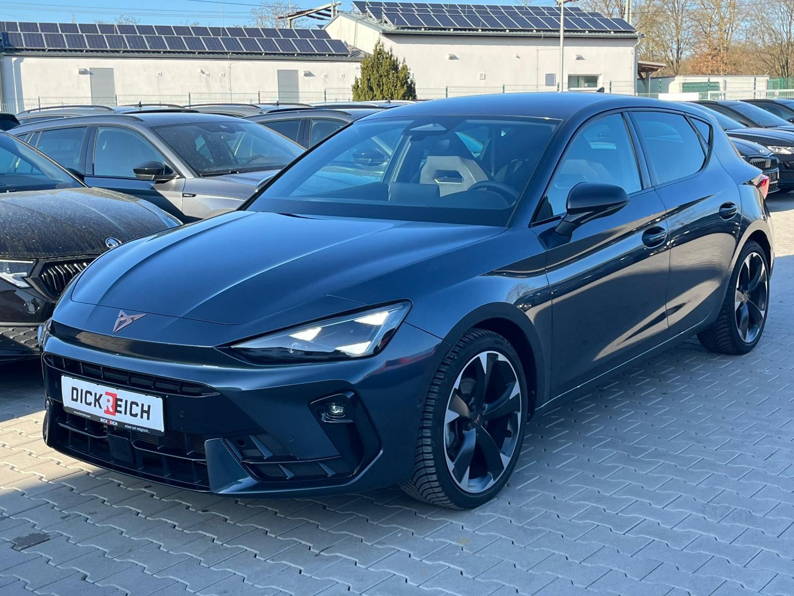 Fahrzeugabbildung CUPRA Leon 2.0 TDI MATRIX*Dinamica*Sennheiser*Int.DRIV