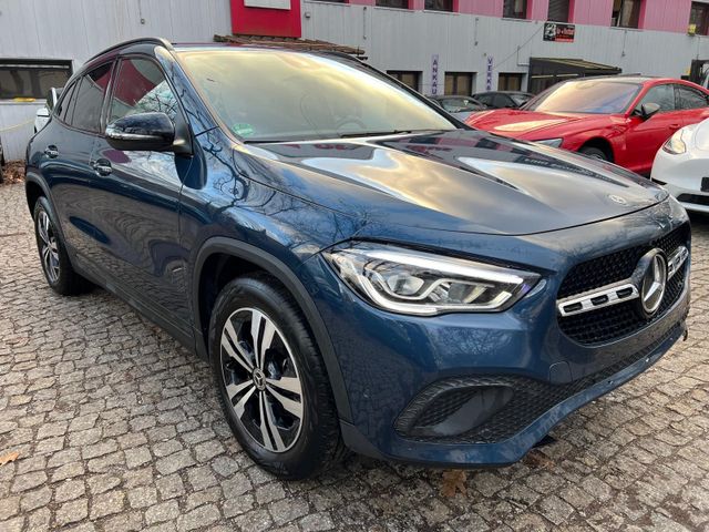 Mercedes-Benz GLA 180 100kW SHZ Kam