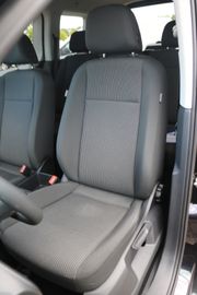 Volkswagen Caddy - 10