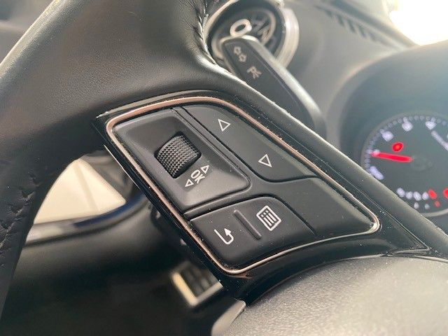 Fahrzeugabbildung Audi A3 Sportback 35 TFSI S-LINE LED/SPORT/SHZ/PDC
