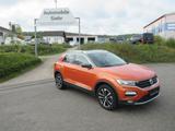 Volkswagen T-Roc United - Volkswagen T-Roc mit Benzin-Antrieb: Limousine