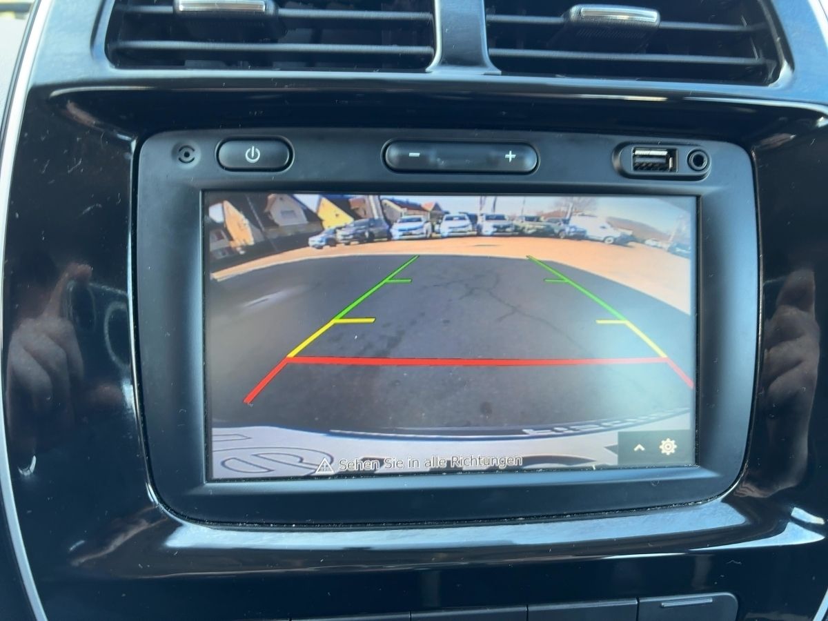 Fahrzeugabbildung Dacia Spring Essential CCS Kamera