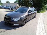 Skoda Superb 3.6 Combi Elegance 4x4 - Skoda Superb: 3.6
