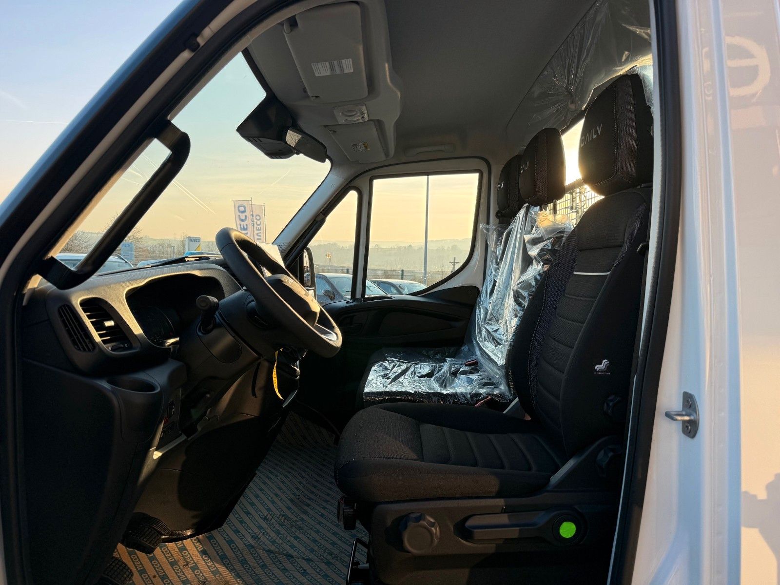 Fahrzeugabbildung Iveco Daily 60C18 H 3-S.-Kipper *R3.450mm*2xAHK*