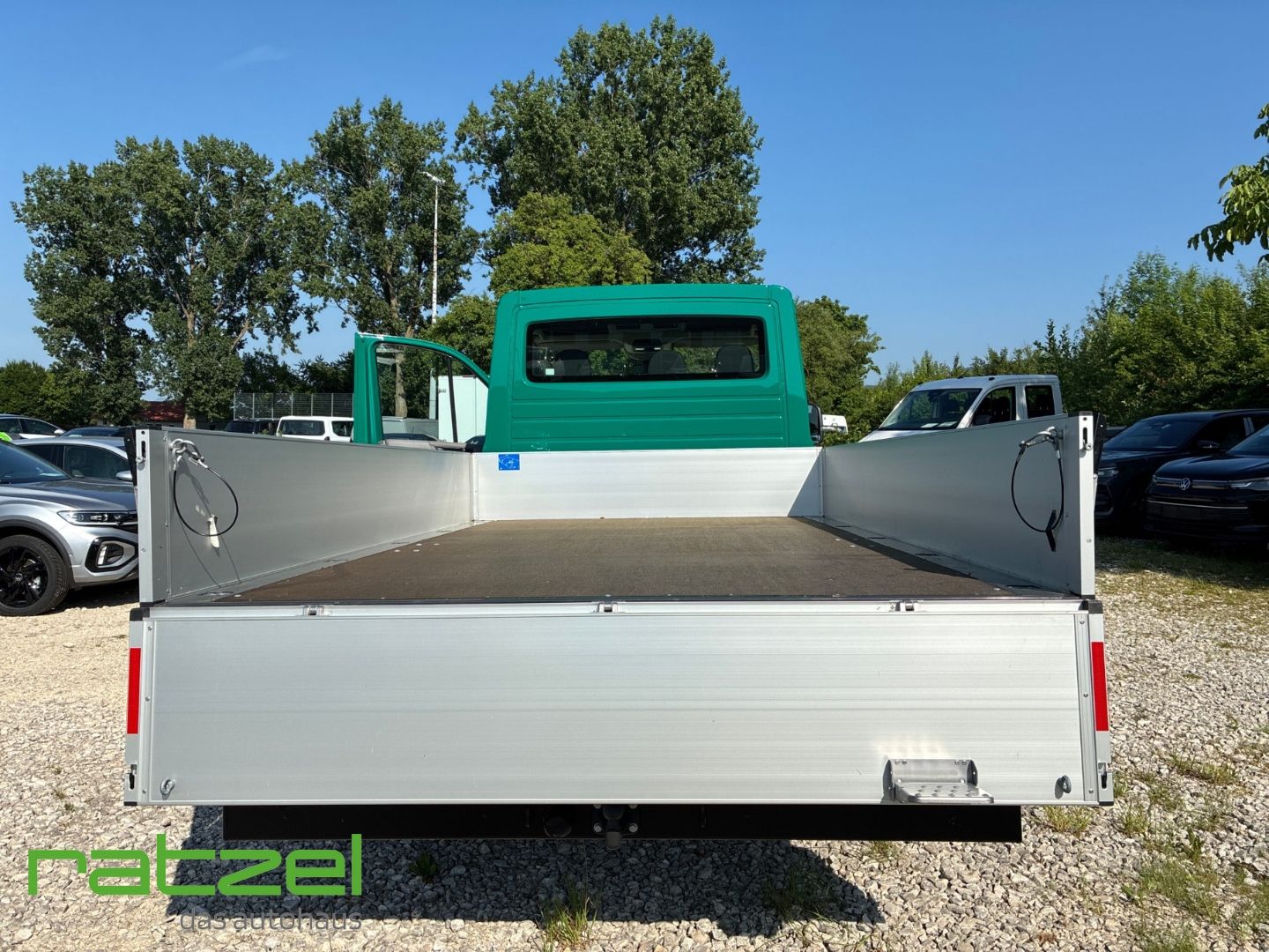 Fahrzeugabbildung Volkswagen Crafter 35 Pritsche MR AHK+Klima+Allwetterreifen