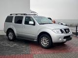 Nissan Pathfinder 2.5 dCi LE*NUR 124TKM*SCHDACH*7SITZE*
