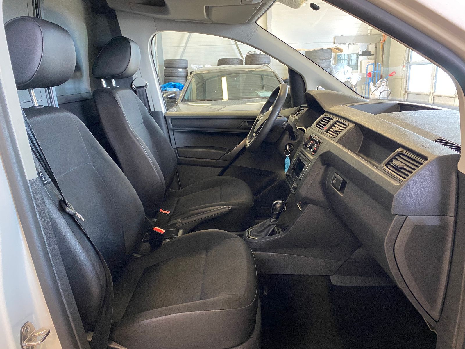 Fahrzeugabbildung Volkswagen Caddy Maxi ABT e Kasten Elektro DSG Klima PDC