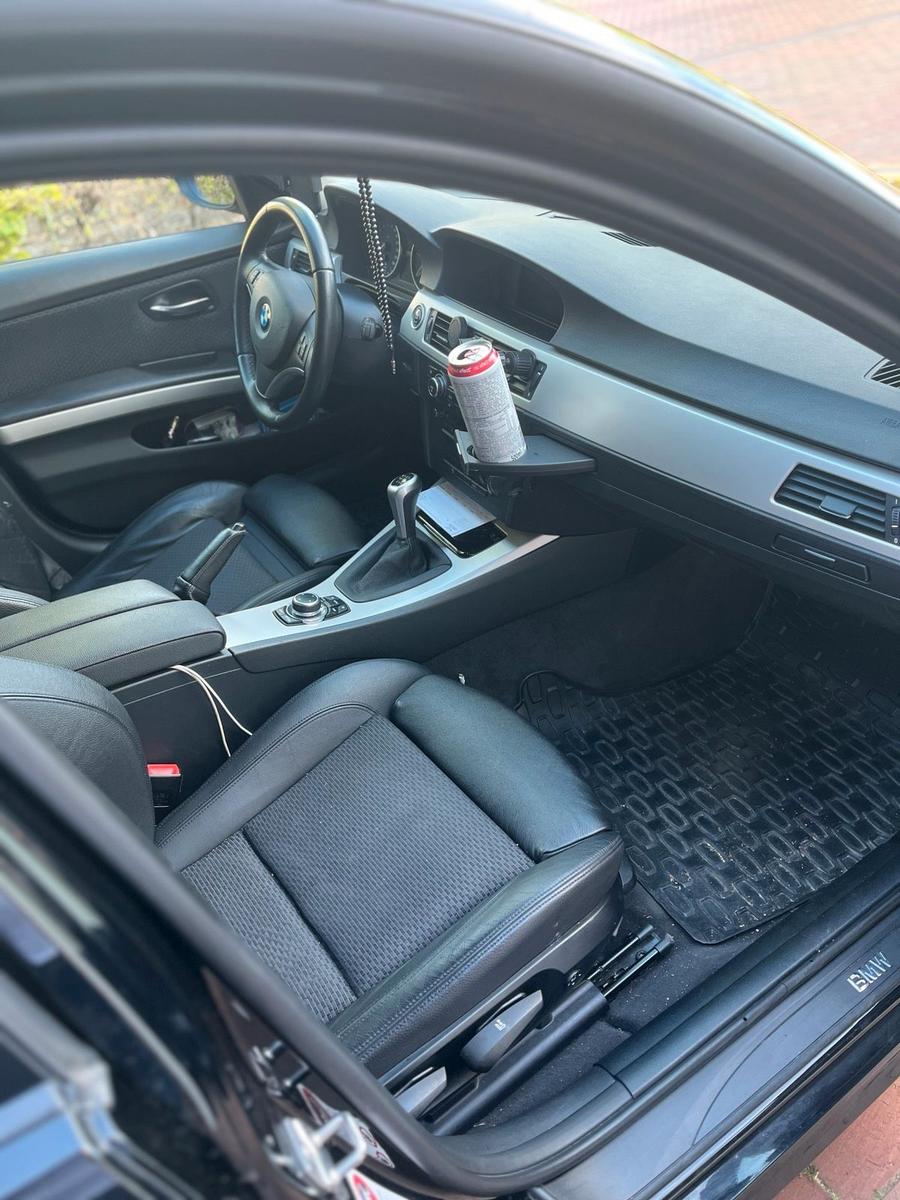 BMW 320 2011 — photo 9