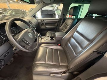 Volkswagen Touareg - 7