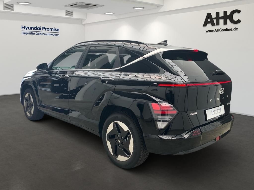 Fahrzeugabbildung Hyundai Kona Trend Elektro 2WD LM KlimaA Virtual WPumpe